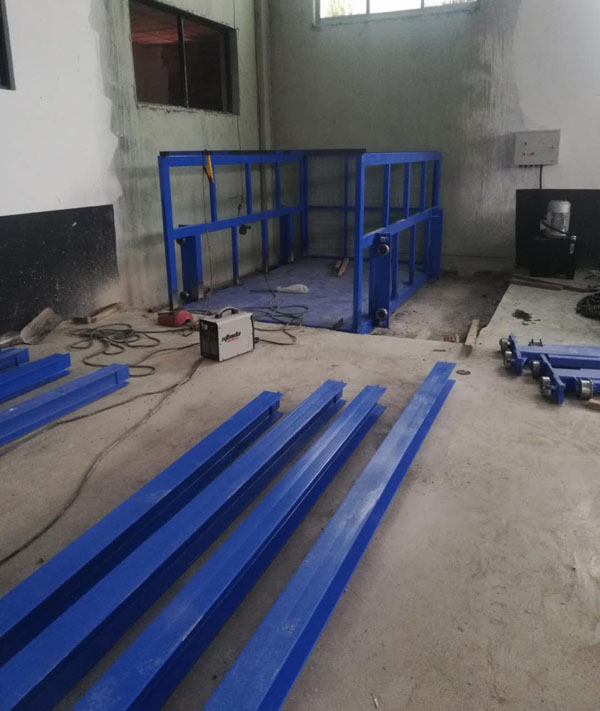 導軌式液壓升降貨梯 導軌式液壓升降貨梯